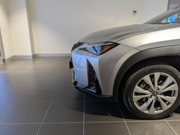 Photo 15 du bon plan LEXUS UX 250h F SPORT Design 2WD occasion à 31900 €