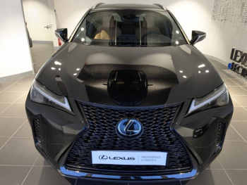 Photo 2 du bon plan LEXUS UX 250h F SPORT Design 2WD occasion à 31900 €