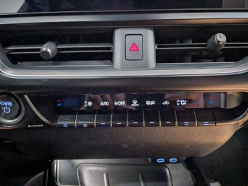 Photo 7 du bon plan LEXUS UX 250h F SPORT Design 2WD occasion à 31900 €
