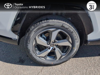 Photo 16 du bon plan TOYOTA RAV4 2.5 Hybride Rechargeable 306ch Design AWD-i MY23 occasion à 45990 €