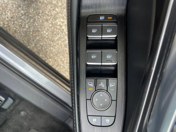 Photo 17 du bon plan NISSAN X-Trail e-4orce 213ch Tekna 7 places occasion à 36490 €