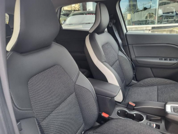 Photo 4 du bon plan RENAULT Captur 1.6 E-Tech hybride 145ch Techno Fast Track occasion à 22990 €