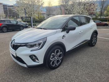 Photo 15 du bon plan RENAULT Captur 1.6 E-Tech hybride 145ch Techno Fast Track occasion à 22990 €