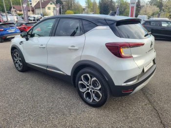 Photo 16 du bon plan RENAULT Captur 1.6 E-Tech hybride 145ch Techno Fast Track occasion à 22990 €