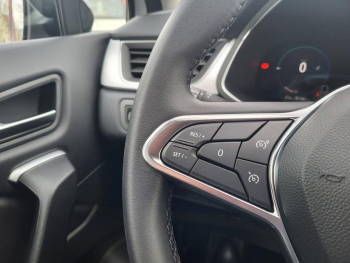 Photo 18 du bon plan RENAULT Captur 1.6 E-Tech hybride 145ch Techno Fast Track occasion à 22990 €