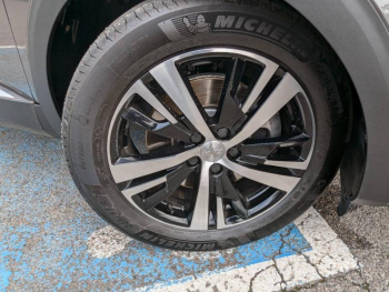 Photo 4 du bon plan PEUGEOT 3008 HYBRID 225ch GT e-EAT8 occasion à 26890 €