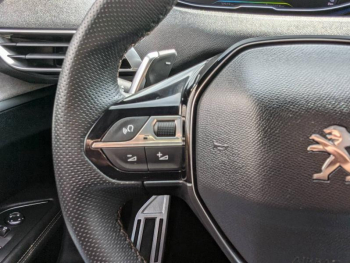 Photo 13 du bon plan PEUGEOT 3008 HYBRID 225ch GT e-EAT8 occasion à 26890 €