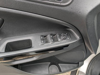 Photo 23 du bon plan FORD EcoSport 1.0 EcoBoost 125ch Titanium Euro6.2 occasion à 13900 €