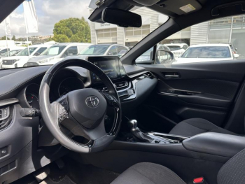 Photo 5 du bon plan TOYOTA C-HR 122h Graphic 2WD E-CVT RC18 occasion à 19890 €