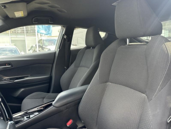 Photo 6 du bon plan TOYOTA C-HR 122h Graphic 2WD E-CVT RC18 occasion à 19890 €