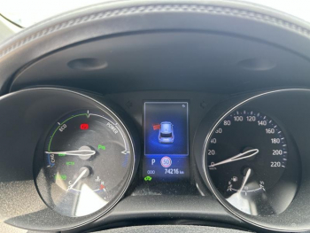 Photo 8 du bon plan TOYOTA C-HR 122h Graphic 2WD E-CVT RC18 occasion à 19890 €