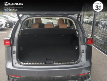 Photo 10 du bon plan LEXUS NX 300h 4WD Executive occasion à 32980 €