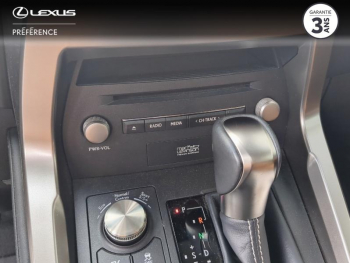 Photo 17 du bon plan LEXUS NX 300h 4WD Executive occasion à 32980 €
