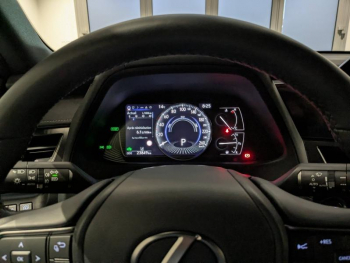 Photo 4 du bon plan LEXUS UX 250h Luxe 2WD occasion à 28900 €