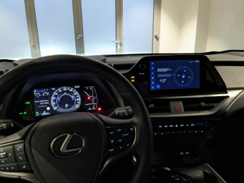 Photo 5 du bon plan LEXUS UX 250h Luxe 2WD occasion à 28900 €