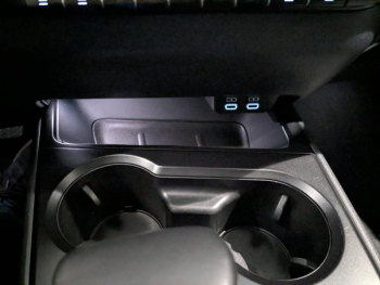 Photo 8 du bon plan LEXUS UX 250h Luxe 2WD occasion à 28900 €