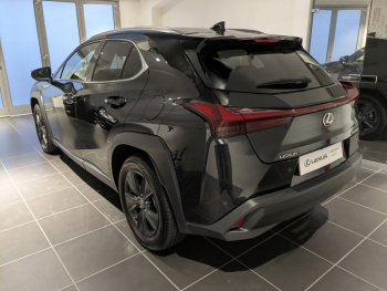 Photo 14 du bon plan LEXUS UX 250h Luxe 2WD occasion à 28900 €