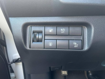 Photo 17 du bon plan NISSAN Leaf 150ch 40kWh Acenta 21 occasion à 15490 €