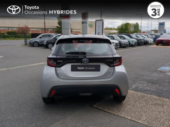 Photo 4 du bon plan TOYOTA Yaris 116h Dynamic Business 5p + Programme Beyond Zero Academy MY22 occasion à 19990 €