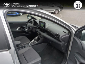 Photo 6 du bon plan TOYOTA Yaris 116h Dynamic Business 5p + Programme Beyond Zero Academy MY22 occasion à 19990 €