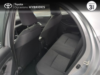 Photo 12 du bon plan TOYOTA Yaris 116h Dynamic Business 5p + Programme Beyond Zero Academy MY22 occasion à 19990 €