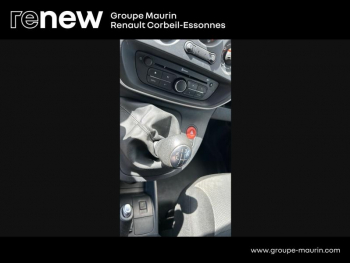 Photo 16 du bon plan RENAULT Kangoo Express 1.5 Blue dCi 80ch Extra R-Link 5cv occasion à 12900 €