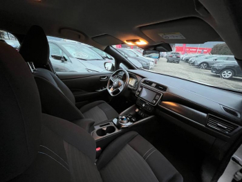 Photo 12 du bon plan NISSAN Leaf 150ch 40kWh Acenta 21.5 occasion à 14990 €