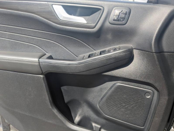 Photo 7 du bon plan FORD Kuga 2.5 Duratec 225ch PHEV Vignale BVA occasion à 28490 €