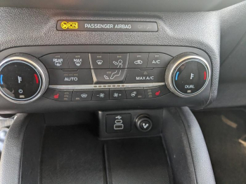 Photo 13 du bon plan FORD Kuga 2.5 Duratec 225ch PHEV Vignale BVA occasion à 28490 €