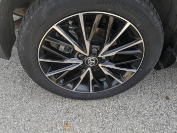Photo 18 du bon plan TOYOTA C-HR 122h Graphic 2WD E-CVT occasion à 17900 €