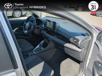 Photo 6 du bon plan TOYOTA Yaris 116h Dynamic Business 5p + Programme Beyond Zero Academy MY22 occasion à 19990 €