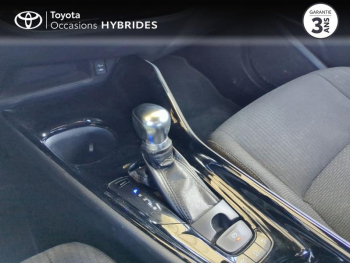 Photo 22 du bon plan TOYOTA C-HR 122h Edition 2WD E-CVT RC18 occasion à 18890 €