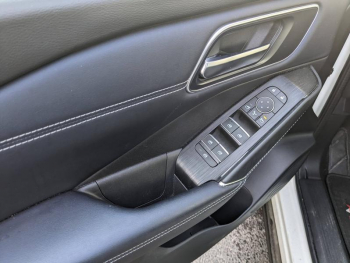 Photo 16 du bon plan NISSAN Qashqai 1.3 Mild Hybrid 158ch Tekna Xtronic occasion à 26900 €