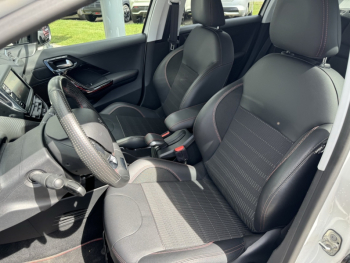 Photo 22 du bon plan PEUGEOT 2008 1.2  110ch  GT Line occasion à 12990 €