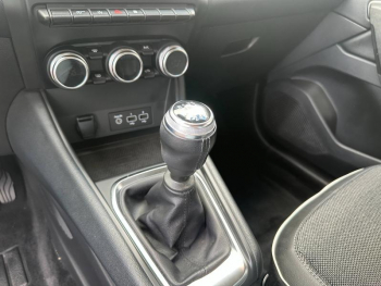 Photo 15 du bon plan RENAULT Captur 1.3 TCe 140ch FAP Intens -21 occasion à 15990 €