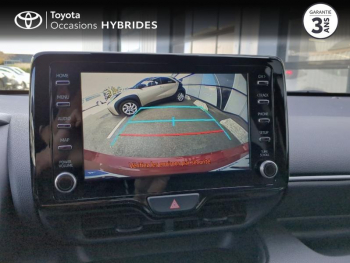 Photo 15 du bon plan TOYOTA Yaris 116h Design 5p MY21 occasion à 20990 €
