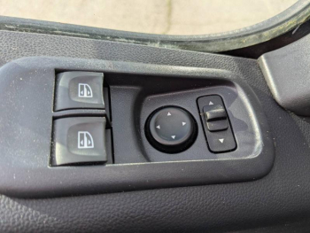 Photo 7 du bon plan RENAULT Master Fg VUL F3500 L2H3 2.3 dCi 135ch Grand Confort E6 occasion à 21990 €