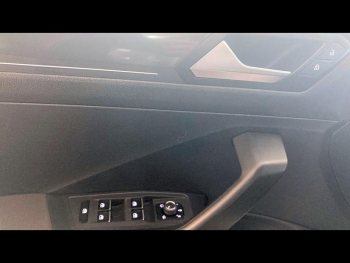 Photo 28 du bon plan VOLKSWAGEN T-Roc 1.5 TSI EVO 150ch Carat Euro6d-T occasion à 22490 €