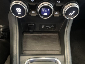 Photo 15 du bon plan RENAULT Captur 1.3 TCe 130ch FAP Intens - 20 occasion à 18490 €