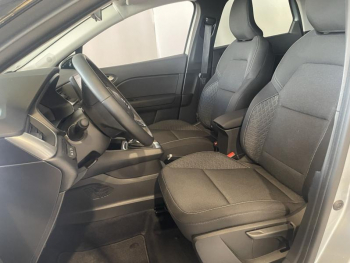 Photo 8 du bon plan RENAULT Captur 1.6 E-Tech hybride 145ch Evolution occasion à 23990 €