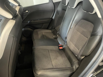 Photo 6 du bon plan RENAULT Captur 1.6 E-Tech hybride 145ch Intens -21 occasion à 19990 €