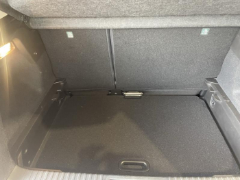 Photo 21 du bon plan RENAULT Captur 1.6 E-Tech hybride 145ch Intens -21 occasion à 19990 €
