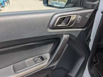 Photo 10 du bon plan FORD Ranger VUL 2.0 TDCi 213ch Super Cab Wildtrak occasion à 39400 €