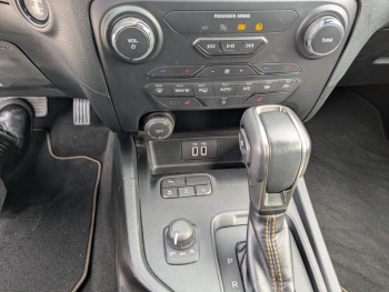 Photo 16 du bon plan FORD Ranger VUL 2.0 TDCi 213ch Super Cab Wildtrak occasion à 39400 €