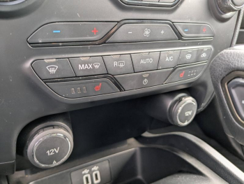 Photo 17 du bon plan FORD Ranger VUL 2.0 TDCi 213ch Super Cab Wildtrak occasion à 39400 €