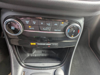 Photo 18 du bon plan FORD Puma 1.0 EcoBoost 125ch S&S mHEV ST-Line Powershift occasion à 23370 €