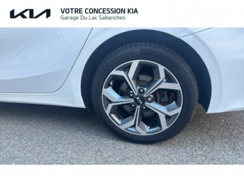 Photo 10 du bon plan KIA Ceed SW 1.6 GDi 105ch + Plug-In 60.5ch Premium DCT6 occasion à 20990 €