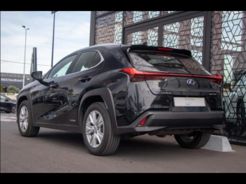 Photo 3 du bon plan LEXUS UX 250h Pack 2WD occasion à 26690 €