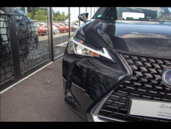 Photo 14 du bon plan LEXUS UX 250h Pack 2WD occasion à 26690 €
