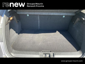 Photo 10 du bon plan RENAULT Captur 1.6 E-Tech Plug-in 160ch Initiale Paris occasion à 18900 €